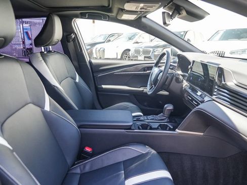 Used 2026 Toyota Camry SE w/ Multimedia Upgrade Package FWD image 17