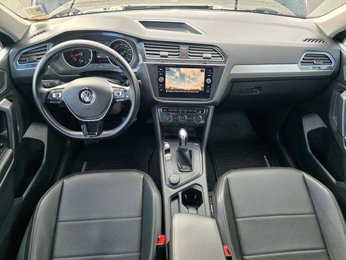 Used 2019 Volkswagen Tiguan SE w/ 3rd Row Seat Package image 18
