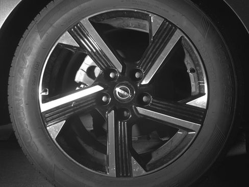 Used 2025 Nissan Sentra SV FWD image 10