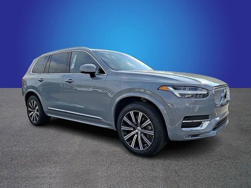 Used 2025 Volvo XC90 B5 Plus w/ Protection Package Premier image 3