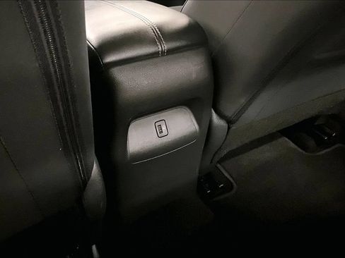 Used 2024 Nissan Sentra SV FWD image 10