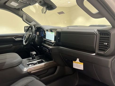 New 2026 Chevrolet Silverado 1500 LT Trail Boss w/ LPO, Dark Essentials Package AWD/4WD image 25