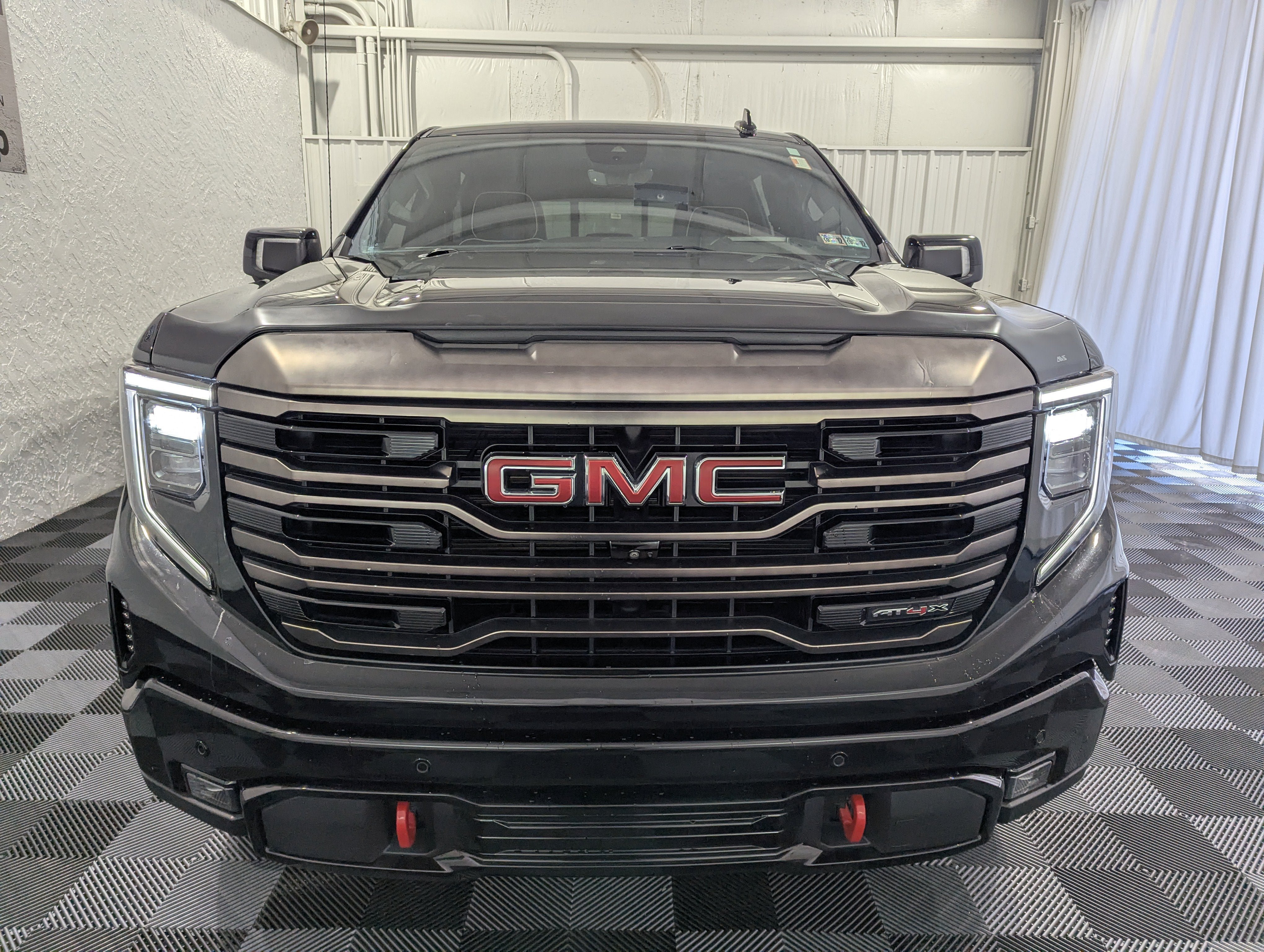 Used 2022 GMC Sierra 1500 AT4X AWD/4WD image 4