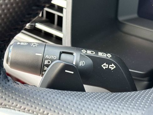 New 2026 Mitsubishi Outlander SE FWD image 40