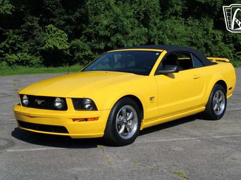 Used 2006 Ford Mustang GT image 8