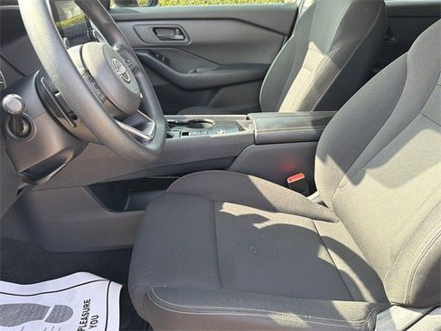 Used 2024 Nissan Rogue S image 19