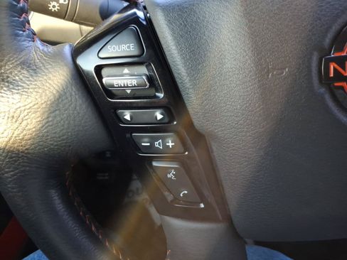 Used 2023 Nissan Frontier PRO-4X w/ Pro-4X Premium Package AWD/4WD image 17