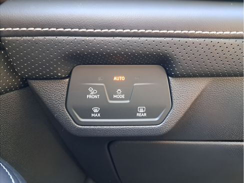 New 2025 Volkswagen Atlas SEL AWD/4WD image 37