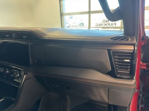 Used 2024 GMC Sierra 2500 AT4 w/ AT4 Premium Plus Package image 35