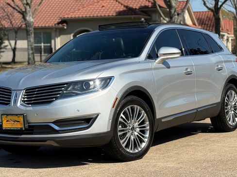 Used 2018 Lincoln MKX Reserve FWD image 12