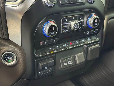 Used 2020 GMC Sierra 1500 SLE w/ SLE Value Package image 36