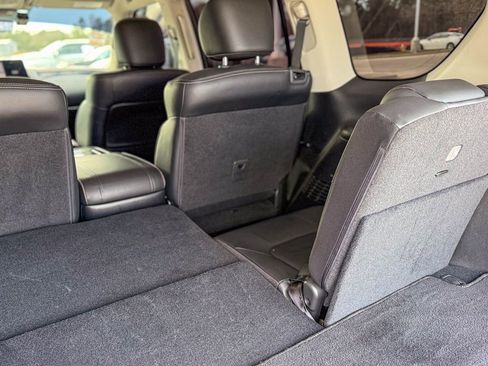 Used 2024 Nissan Armada Platinum w/ Captain's Chairs Package image 21