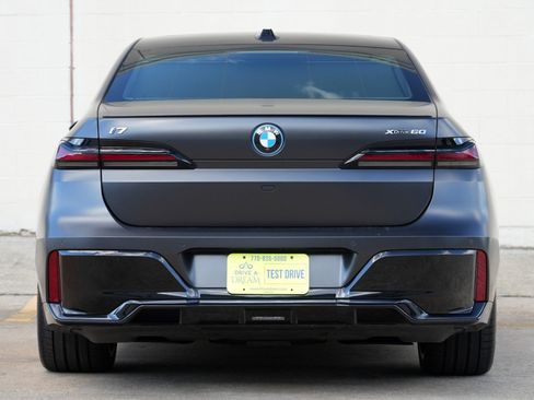 Used 2023 BMW i7 xDrive60 AWD/4WD image 11