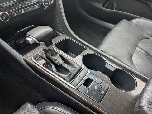 Used 2019 Kia Optima EX image 21