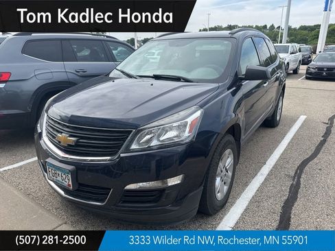 Used 2017 Chevrolet Traverse LS AWD/4WD image 1