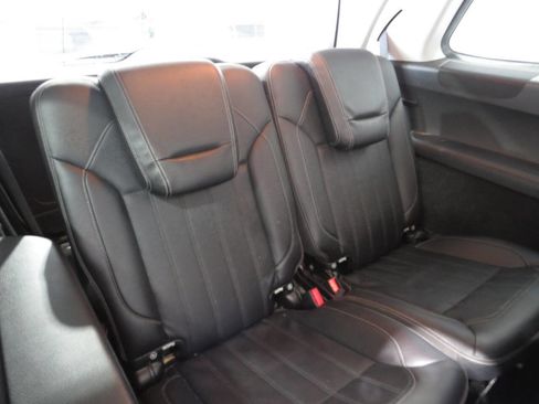 Used 2016 Mercedes-Benz GL 450 4MATIC w/ Premium I Package image 11