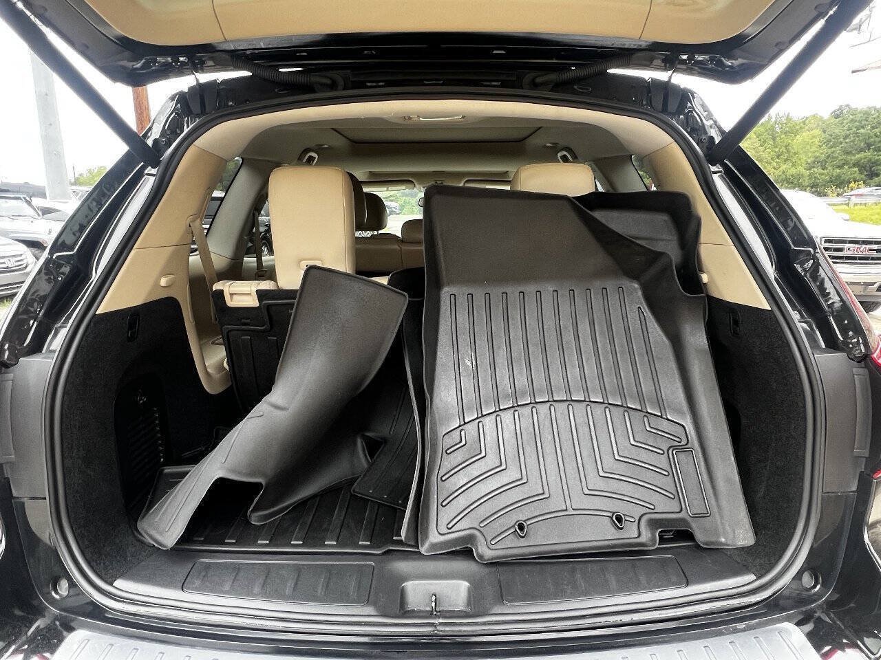 Used 2019 Nissan Pathfinder Platinum w/ Cargo Package FWD image 15