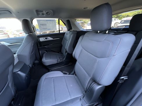 New 2026 Ford Explorer Active AWD/4WD image 24