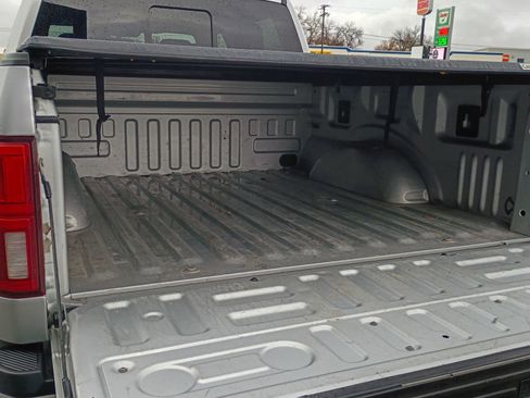 Used 2019 Ford F150 Lariat image 10