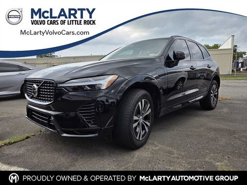 Used 2024 Volvo XC60 T8 Core AWD/4WD image 1
