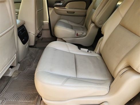Certified 2013 Chevrolet Suburban LTZ image 24