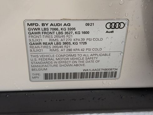 Used 2022 Audi e-tron Premium Plus w/ Premium Plus Package image 27