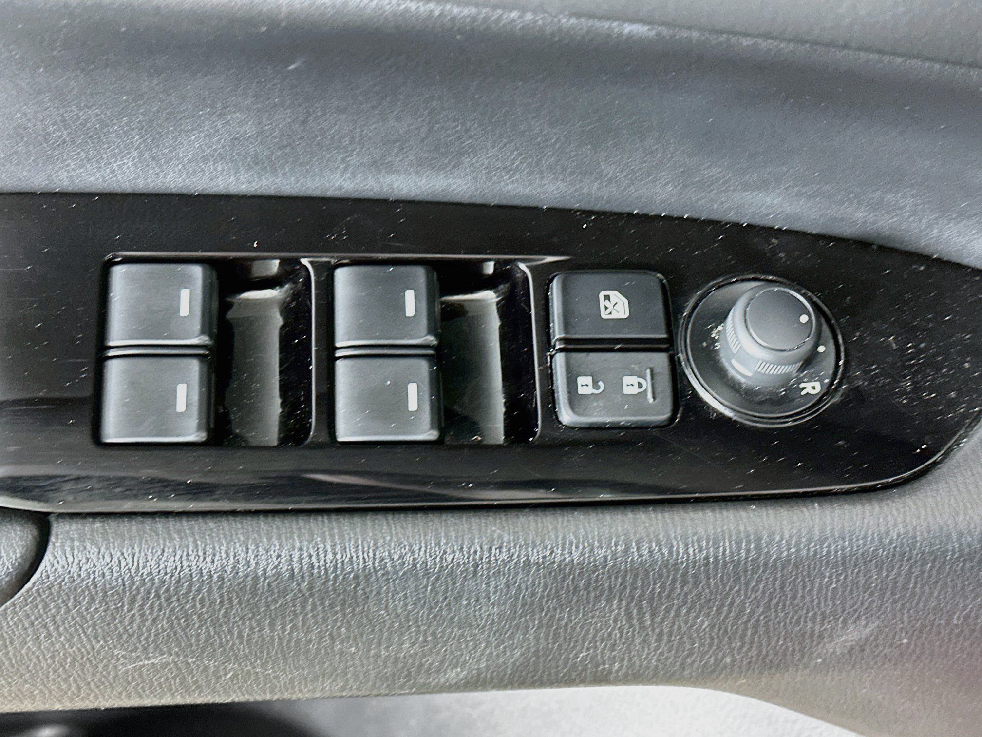 Used 2025 MAZDA CX-5 AWD 2.5 S w/ Select Package image 15