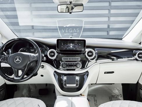 Used 2021 Mercedes-Benz Metris Passenger w/ Premium Safety Package image 69