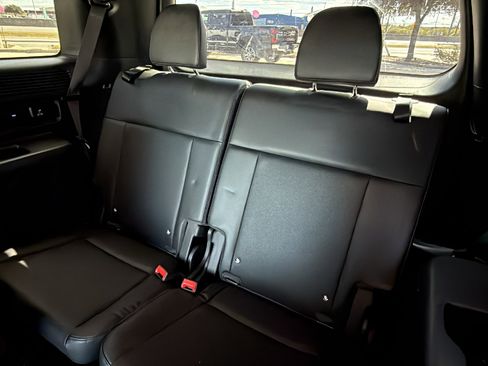 Used 2025 Hyundai Santa Fe Calligraphy image 15