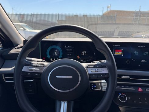 Used 2025 Hyundai Sonata SEL FWD image 34