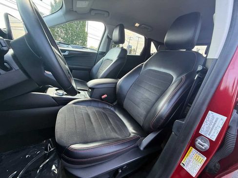 Used 2022 Ford Escape SEL w/ SEL Stealth AWD Package image 10