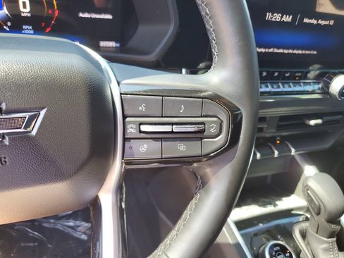 Used 2025 Chevrolet Colorado Trail Boss AWD/4WD image 28