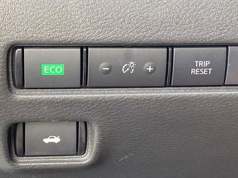 Used 2023 Nissan Sentra SR w/ SR Premium Package image 14