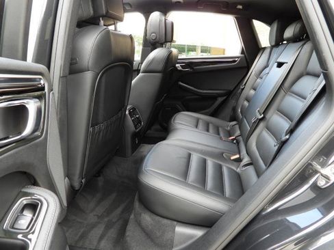 Used 2020 Porsche Macan S AWD/4WD image 44