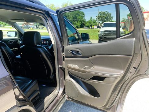 Used 2019 GMC Acadia SLT AWD/4WD image 46