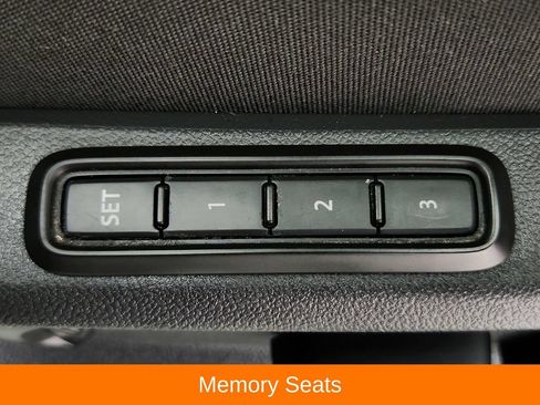 Used 2022 Volkswagen Atlas Cross Sport SEL Premium R-Line AWD/4WD image 31