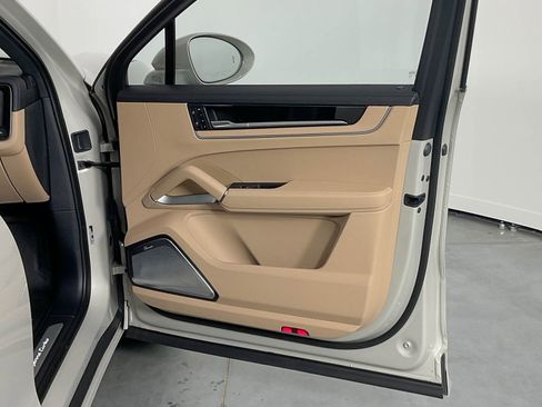 Certified 2024 Porsche Cayenne Turbo image 24