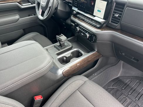 New 2026 GMC Sierra 1500 Elevation image 14
