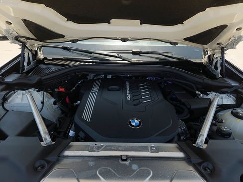 Certified 2024 BMW X4 M40i w/ Premium Package AWD/4WD image 23