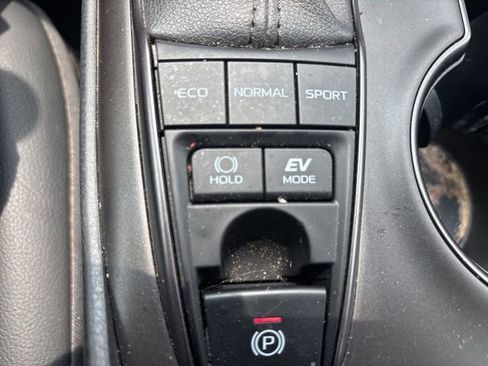 Used 2023 Toyota Camry SE w/ Convenience Package FWD image 12
