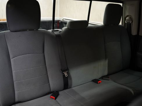 Used 2018 RAM 1500 Classic SLT image 31