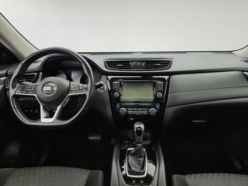 Used 2019 Nissan Rogue SV w/ Sun & Sound Touring Package AWD/4WD image 28