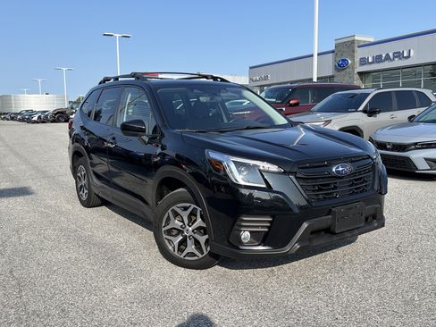 Certified 2023 Subaru Forester Premium AWD/4WD image 18