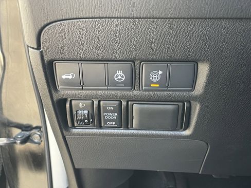 Used 2018 Nissan Armada Platinum w/ Captain Seat Package image 29