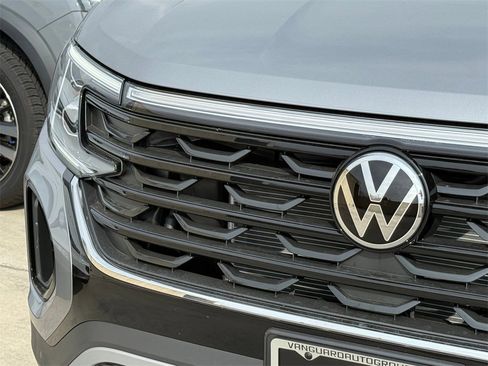 New 2026 Volkswagen Atlas Cross Sport SE image 4