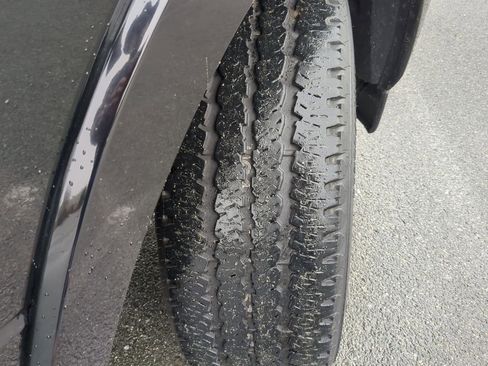 Used 2019 RAM 3500 Laramie w/ Black Appearance Package image 12