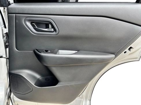 Used 2024 Nissan Rogue S FWD image 22