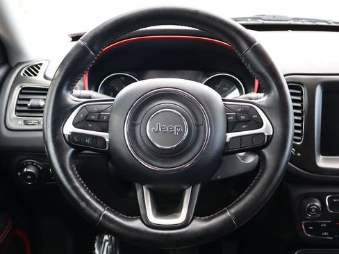 Used 2018 Jeep Compass Trailhawk AWD/4WD image 18