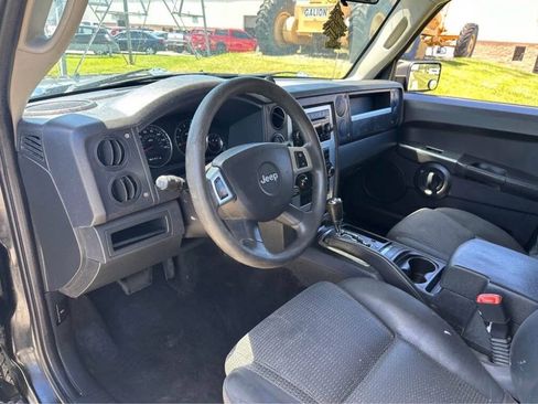 Used 2008 Jeep Commander Sport AWD/4WD image 13