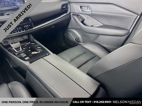 Certified 2024 Nissan Rogue SL w/ SL Premium Package image 24